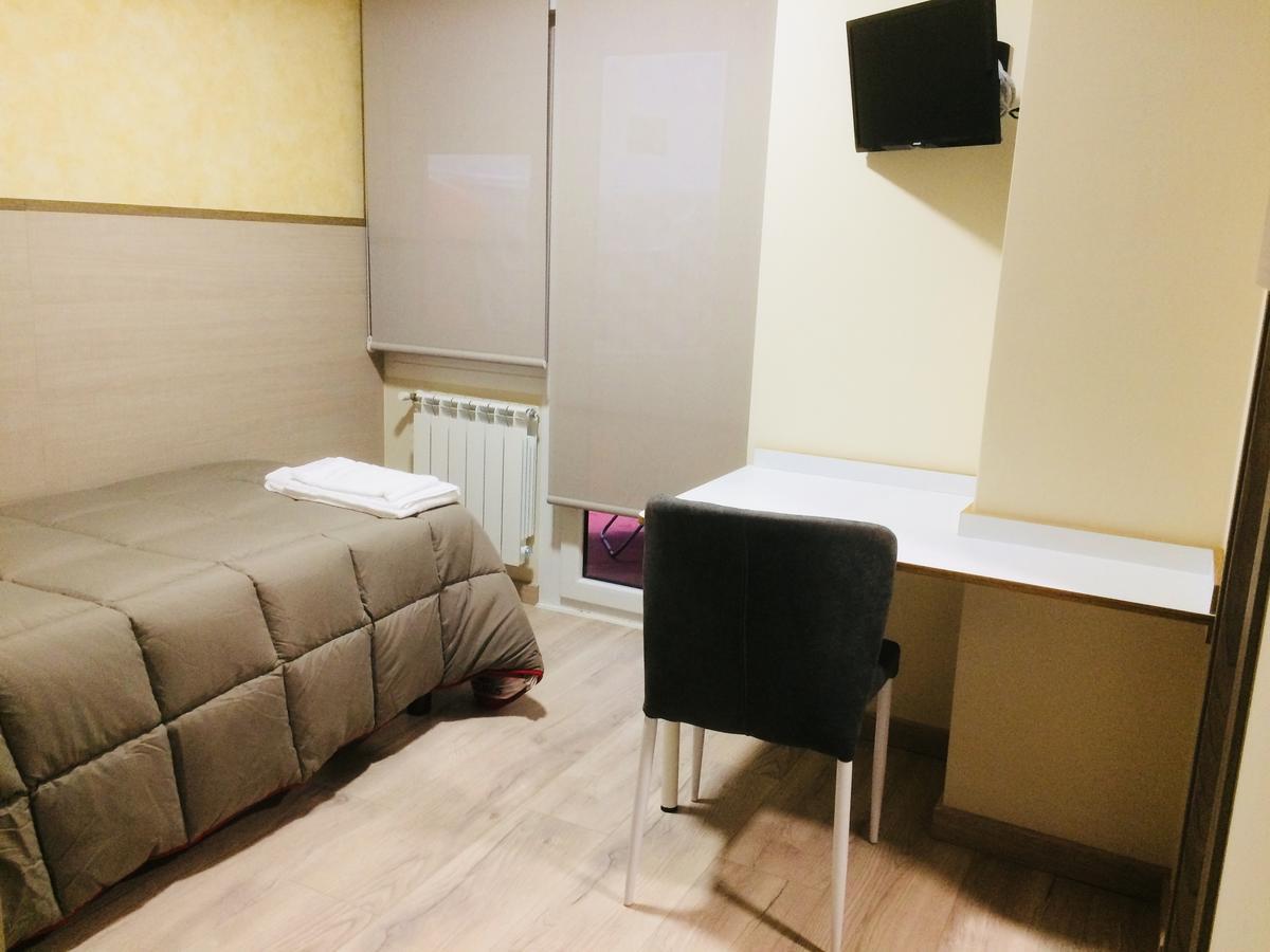 Hostal Oregar Ξενοδοχείο Σαντιάγο ντε Κομποστέλα Εξωτερικό φωτογραφία